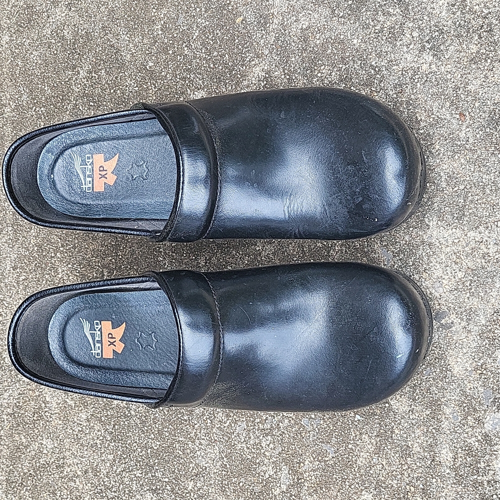 Dansko Black Shoes. Size 43. Unisex.